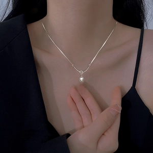 Elegante Knoten Künstliche Perlen Anhänger Halskette Kupfer Vergoldet Box Kette Minimalistischer Schmuck Für Damen Schlüsselbein Kette
