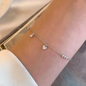 Pulsera de corazón en plata S925 con cadena minimalista y dijes de circón brillante