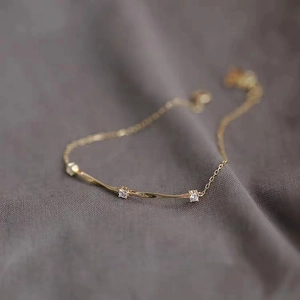 Elegantes vergoldetes S925-Silberarmband mit Zirkonia im minimalistischen Vintage-Design