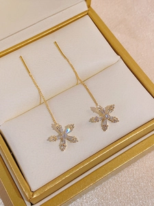 Elegant gold S925 silver snowflake tassel earrings with brilliant zircon crystals