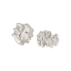 Boucles d'oreilles créoles en argent S925 avec texture plissée irrégulière et brillante