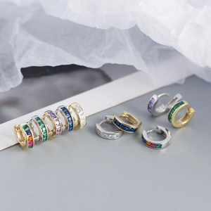 Boucles D'oreilles Huggie Hoop En Zircon Carré Cuivre Avec Tige De Boucle D'oreille En Argent Sterling 925 Bijoux De Luxe