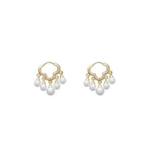 Elegant S925 silver cloud pearl tassel drop earrings with five white pearls in gold finish