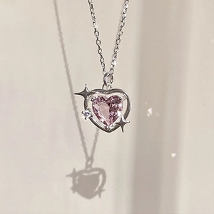 Elegante S925 Silberkette mit rosa Herzanhänger und funkelnden Stern-Applikationen