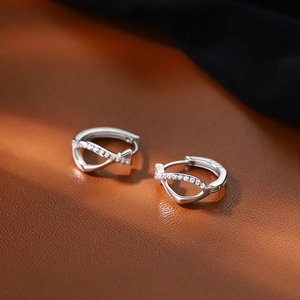 S925 sterling silver geometric twist hoop earrings with sparkling micro-inlaid zircon