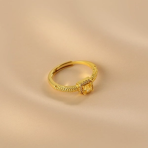 Luxurious S925 silver gold-plated ring with square yellow zircon and beaded band detail
