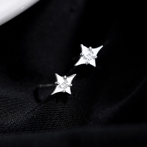 Pendientes de estrella minimalistas de plata esterlina S925 con acabado pulido