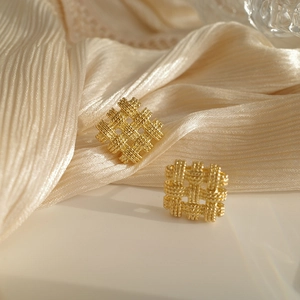 Retro Woven Rhombus Stud And Clip On Earrings Copper Gold Plated Geometric Niche Design Minimalist Ear Jewelry For Women