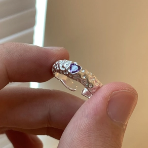 S925 sterling silver adjustable ring with purple heart gemstone and hammered texture