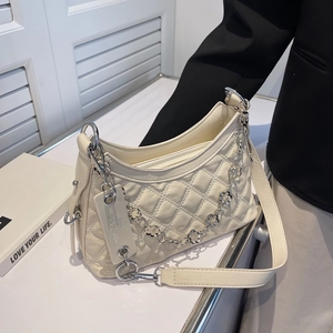 Women Quilted Shoulder Bag Floral Chain PU Leather Underarm Crossbody Bag Fashion Rhombic Pattern Small Square Bag