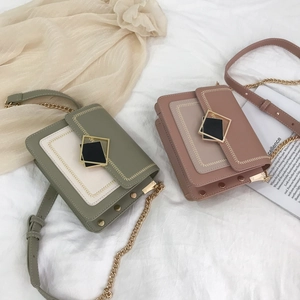 Sacs à bandoulière carrés élégants avec chaînes et boucles dorées en deux tons de couleurs