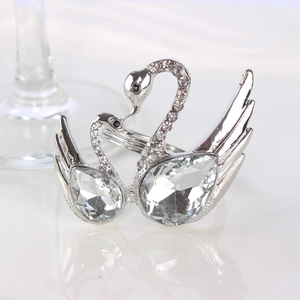 Luxury Double Swan Alloy Rhinestone Napkin Ring Elegant Silver Table Decoration For Wedding Banquet Hotel Party Tableware