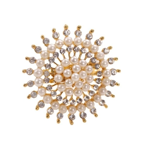 Elegant gold pearl napkin ring with crystal sunflower design for wedding table decor