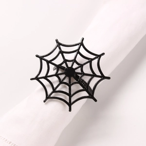 Eleganter schwarzer Serviettenring im Spinnennetz-Design für Halloween-Tischdekoration