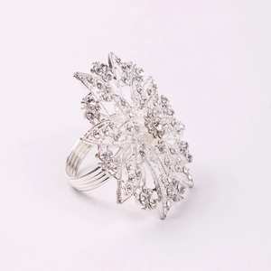 Elegant silver snowflake napkin ring with crystal rhinestones for wedding table decor