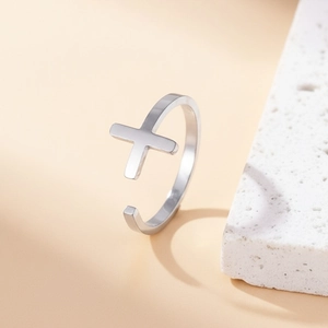 Adjustable silver cross open ring in stainless steel with a minimalist vintage design