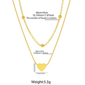 Détails du collier pendentif cœur doré montrant la taille 0.8x0.9cm et le poids de 5.3g, double