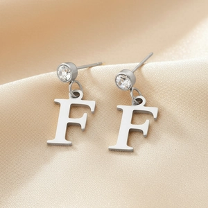 Boucle d'oreille en acier inoxydable argenté avec pendentif lettre F et cristal brillant