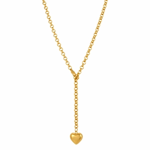 Détail d'un collier en Y minimaliste en acier inoxydable doré avec un pendentif cœur