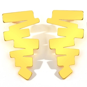 Minimalist gold geometric irregular zigzag earrings made of polished stainless steel