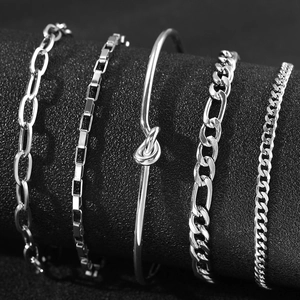 Set di 5 bracciali e un bracciale rigido argento stile retrò con catene a strati
