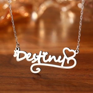 Collier prénom personnalisé en acier inoxydable avec pendentif Destiny et cœur
