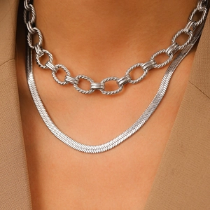 Collier double rangée en acier inoxydable argenté avec chaîne serpent et maille torsadée