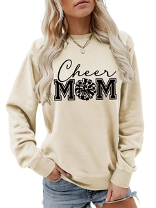 Détail du sweat beige Cheer MOM montrant les poignets côtelés et la texture du tissu