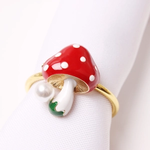 Red Mushroom Napkin Ring Zinc Alloy Enamel With Faux Artificial Pearl Gold Finish Table Decoration For Wedding Party Home Decor