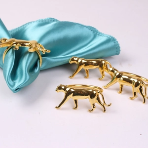 Lot de 4 ronds de serviette léopard dorés polis pour décoration de table élégante