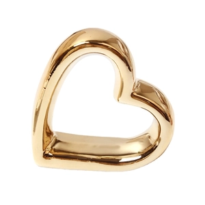 Polished rose gold heart-shaped napkin ring with a sleek mirror finish for table decor