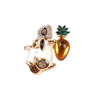 Golden bunny napkin ring with white rhinestones and amber carrot for Easter table decor