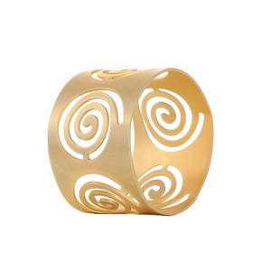 Rond de serviette doré ajouré avec finition mate élégante pour décoration de table