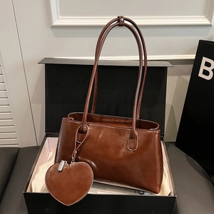 Vintage Shiny PU Leather Boston Shoulder Bag Large Capacity Tote With Heart Pendant Underarm Handbag For Women