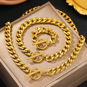 Goldenes Gliederketten-Schmuckset mit OT-Verschluss bestehend aus Halsketten und Ring