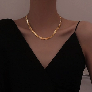 Collier À Maille Serpent Torsadée En Acier Inoxydable Double Couche Ras Du Cou Minimaliste Pour Femmes