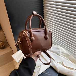 Borsa a mano Boston marrone vintage francese con manico sferico e tracolla regolabile