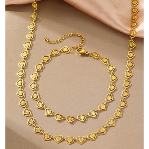 Parure de collier et bracelet minimaliste en acier doré avec maillons cœur rayonnants