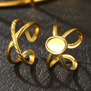 Set of two 18K gold plated minimalist geometric stainless steel open rings on black leather