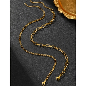 Set di cavigliere a doppio strato con catena a serpente dorata e maglia Figaro