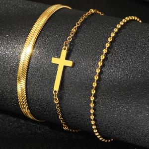 Ensemble de chevillières dorées à trois rangs avec chaîne serpent et pendentif croix