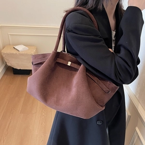 Grand sac cabas marron vintage en daim pour femme avec lien décoratif et dorures