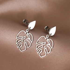 Boucles d'oreilles feuilles de monstera ajourées et clou goutte en acier inoxydable poli