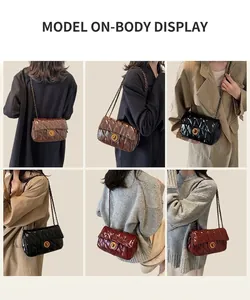 Sac bandoulière matelassé en noir marron et bordeaux porté par des modèles pour le style