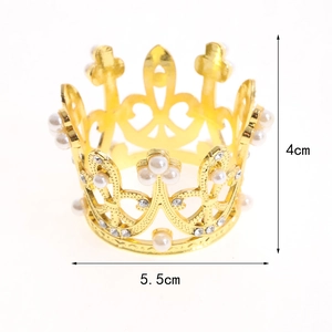 Goldener Serviettenring Krone mit Perlen und Diamanten für Hochzeitstischdeko