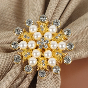 Rond De Serviette Fleur En Alliage Élégant Avec Fausse Künstliche Perle Et Strass Pour Décoration De Table De Mariage Doré
