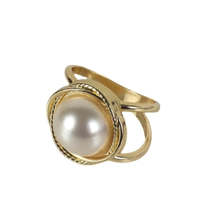 Elegant gold-tone pearl napkin ring with intricate woven edge for wedding table decor