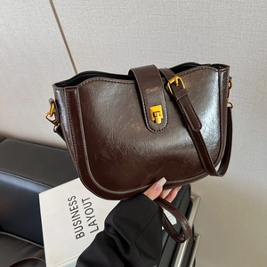 Vintage Damen Schultertasche Aus Glänzendem PU Leder Umhängetasche Mit Goldener Schnalle Einfache Pendler Handtasche