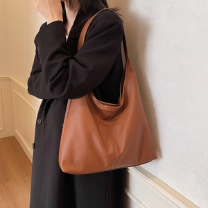 Brown soft leather large capacity hobo shoulder bag for women commuter style tote bag