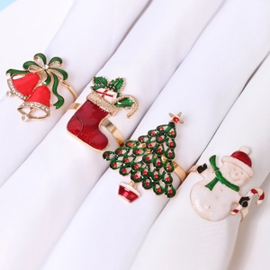 Ronds de Serviette de Noël en Alliage de Zinc Or Sapin de Noël Bonhomme de Neige Cloche Botte Strass Émail Décoration de Table pour Hôtel Restaurant Fête Maison